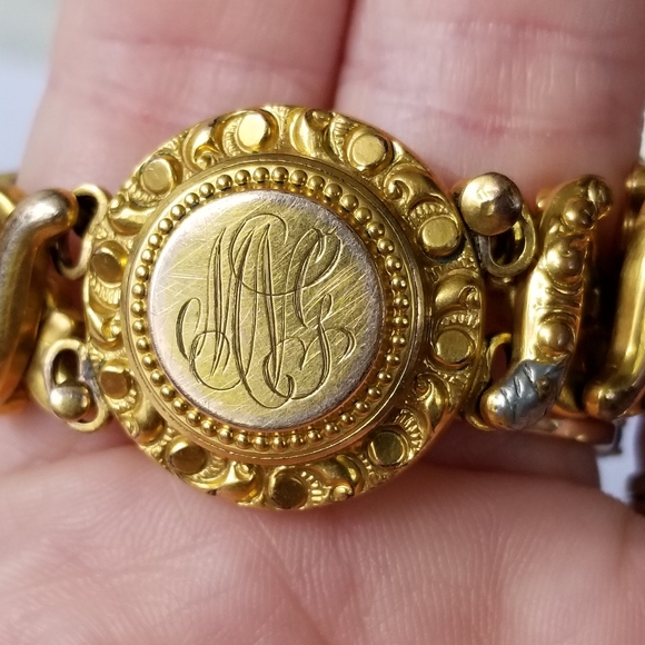 Relisted - antique locket expansion bracelet gold tone - Picture 8 of 15